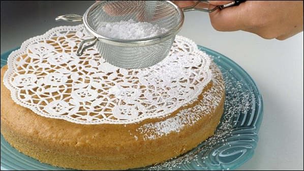 How to Stencil Pastries with Daily Kitchen Tools
